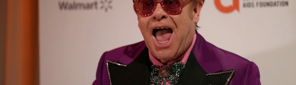 Elton John: de las drogas al peso ideal