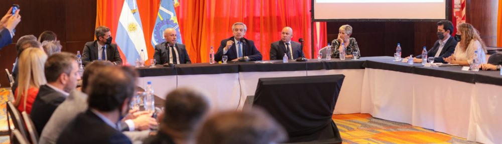 El Presidente y Lammens se reunieron con el sector turístico en Puerto Madryn