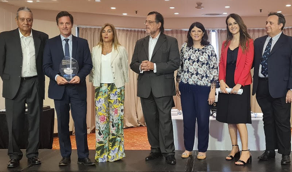 Compañía Mega recibe el premio IAPG a la Gestión de las Personas por Megatecnia