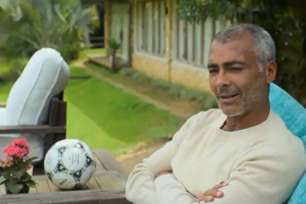 La serie sobre Romario: cómo se pensó y se alteró el proyecto, la reacción del Chapulín ante la lista de entrevistados y la intimidad del rodaje