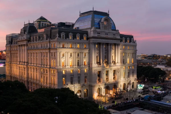 El Gobierno le cambió el nombre al Centro Cultural Kirchner: se llamará Palacio Libertad