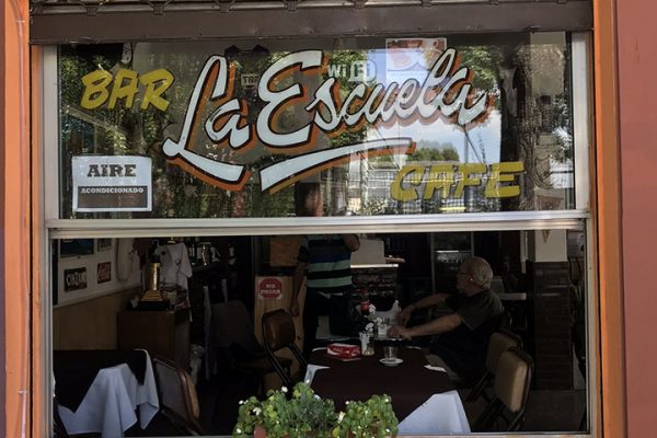 Bar la Escuela, en el barrio de Núñez