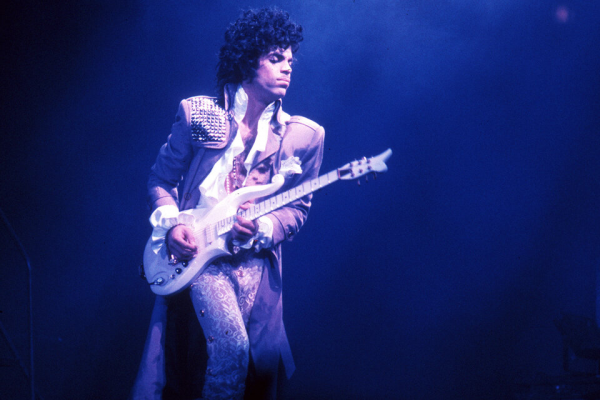 40 años de «Purple Rain», de Prince: dios y el diablo en una guitarra