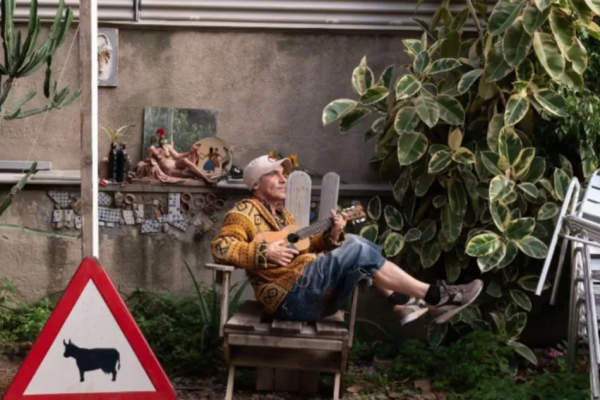 Manu Chao presentó una nueva canción y anunció su primer disco en 17 años