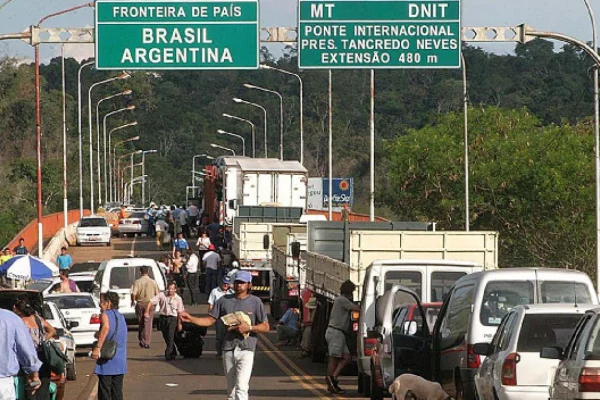 Un Argentino en la Triple Frontera: La necesidad de aligerar la frontera en Iguazú