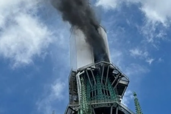 Se incendió en Francia, la Catedral de Rouen, pintada por Claude Monet