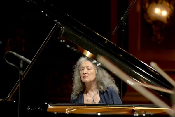 En suspenso: Martha Argerich y el Teatro Colón anunciaron que el prestigioso festival de la pianista deberá ser reprogramado