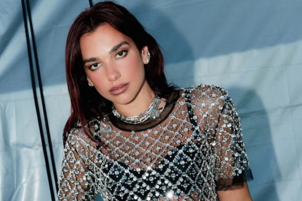 Fanática de la lectura: quién es el escritor argentino que le “voló la cabeza” a Dua Lipa