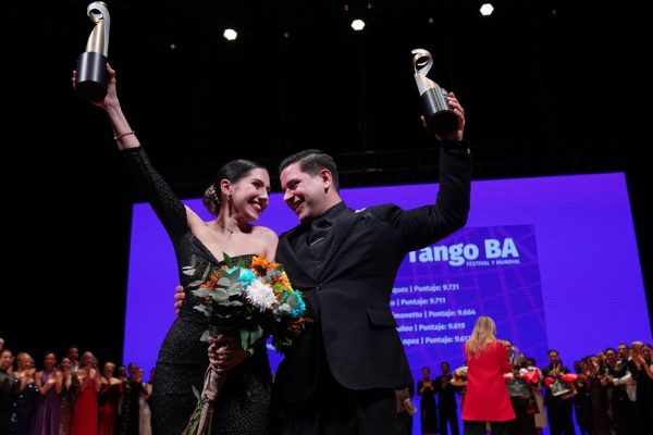 El Mundial de Tango BA 2024 tuvo ganadores argentinos: dos parejas de la Ciudad de Buenos Aires se consagraron campeonas