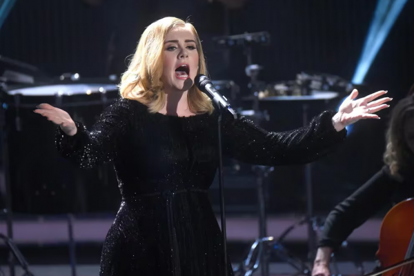 Adele confirmó que se retira una larga temporada de los escenarios para descansar y «vivir la vida» que ha construido