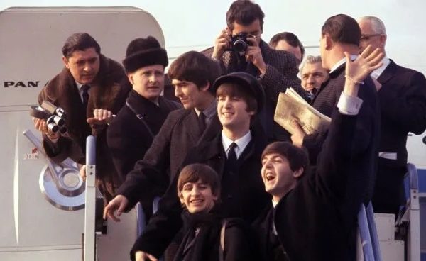 «Beatles ’64», el nuevo documental producido por Martin Scorsese, confirmó su fecha de estreno en Disney+