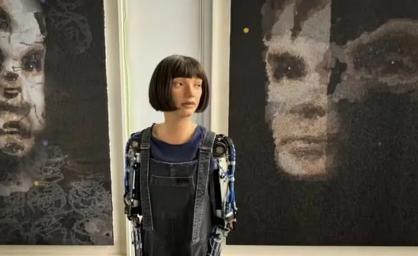 Primicia en el mundo del arte: subastarán una obra del robot Ai-Da