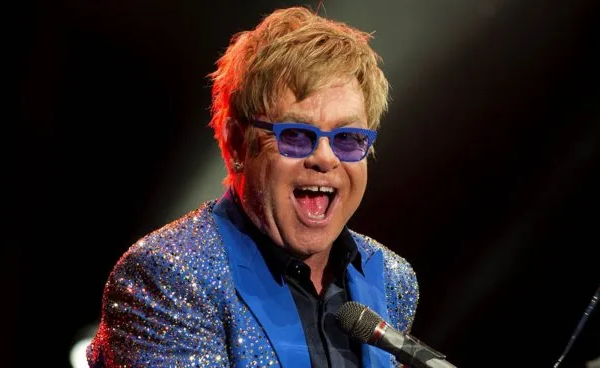 Elton John reveló que lleva cuatro meses sin poder ver de un ojo y teme por su carrera