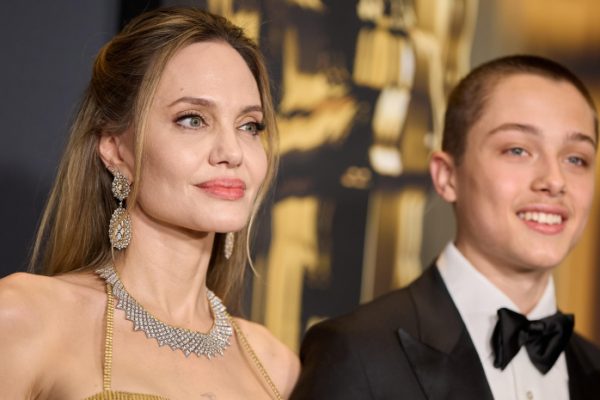 De Angelina Jolie a Jennifer Lopez: los looks más espectaculares de los Governors Awards