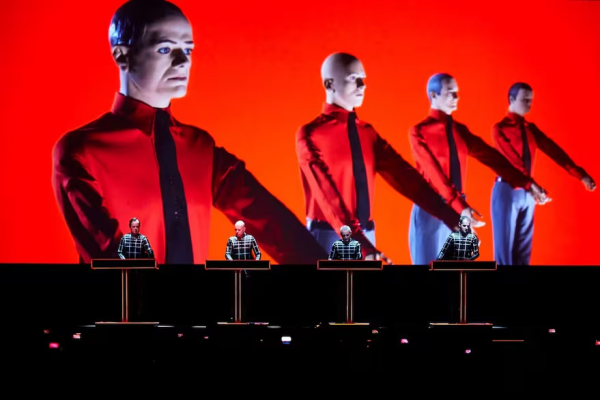 El disco de Kraftwerk con dos tapas que fue confundido con una secreta añoranza por el nazismo y se volvió un emblema de modernidad