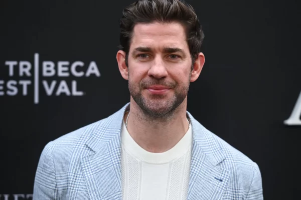 La revista People eligió a John Krasinski como el hombre más sexy del mundo