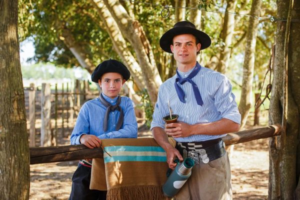 Gauchos Centennials. Lejos de TikTok, los jóvenes que retoman los oficios tradicionales del campo