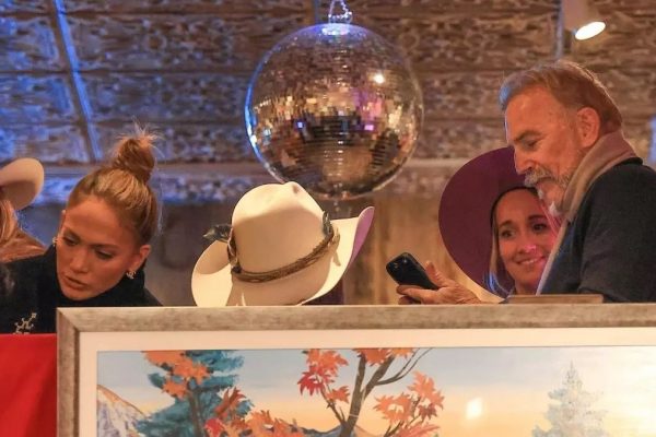 Llega ‘Kennifer’, la unión de Jennifer Lopez y Kevin Costner como nueva pareja de Hollywood